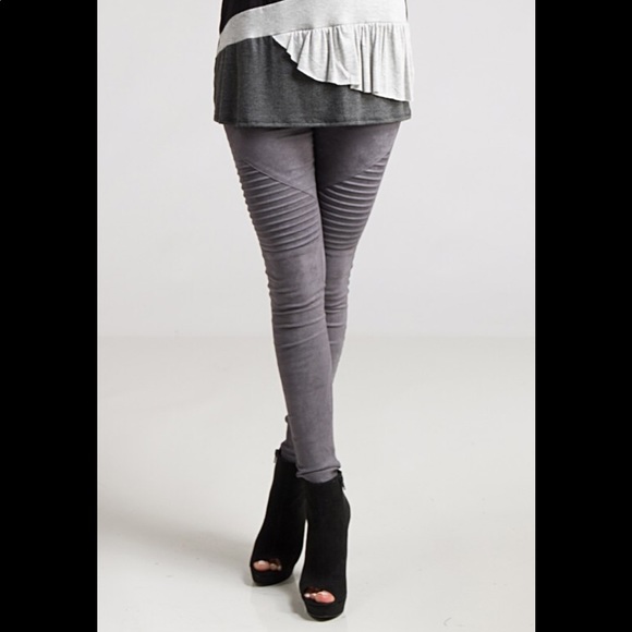 🍂 Suede Moto Leggings - Picture 2 of 3